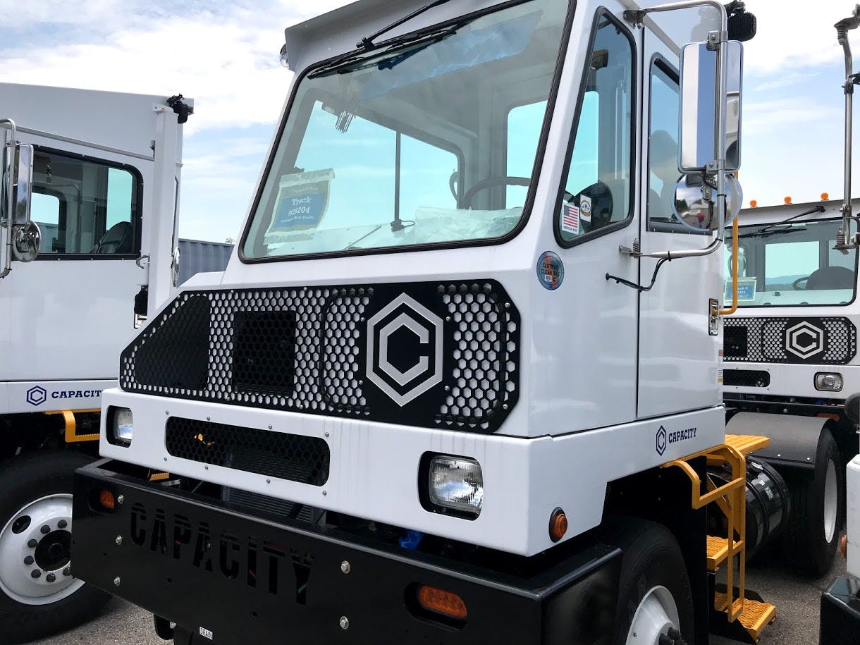 Yard Tractor 026738 2012CAPACITY Hale Trailer Yard Tractor 026738 2012CAPACITY Hale Trailer